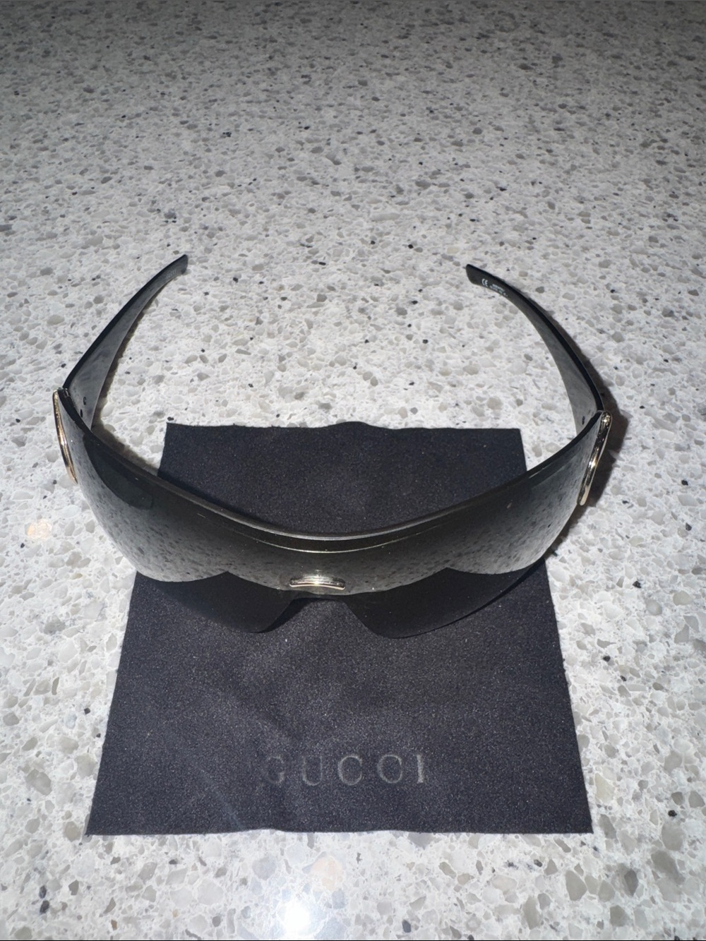 Vintage GG 2712/S Gucci Rimless Visor Wrap Around Mirrored
Sunglasses